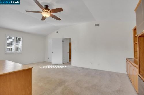 9456 Fairlight Ct, Elk Grove CA  95758-1031 exterior