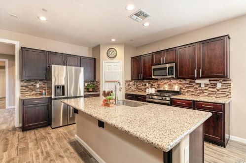 1840 Gold St, Liberty Farms CA  95620-4874 exterior