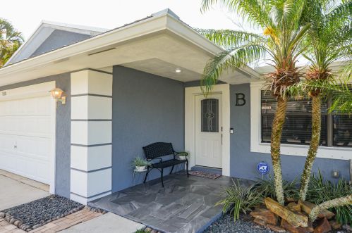 1518 Fresno Rd, Fort Pierce, FL 34953-4329