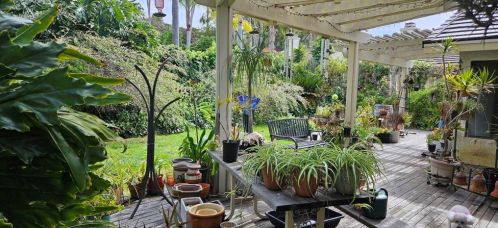 1359 Longfellow Rd, Vista, CA 92081-9062