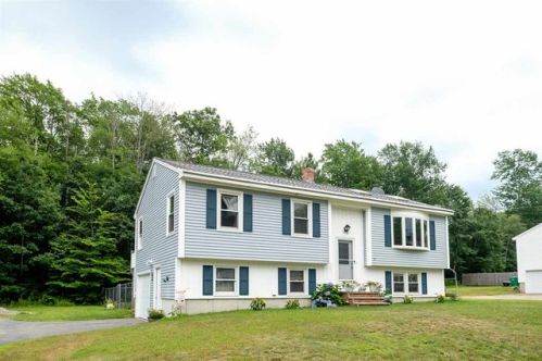 737 Portland St, Rochester, NH 03868-8416