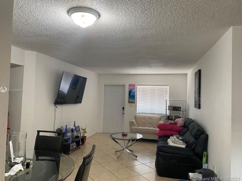 2553 76th St, Hialeah, FL 33016-5667