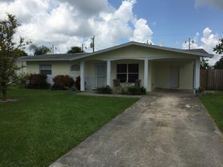 794 Creek Ave, Melbourne, FL 32935-8821