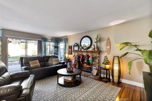 20543 Romar Ln, Santa Clarita, CA 91350-3802