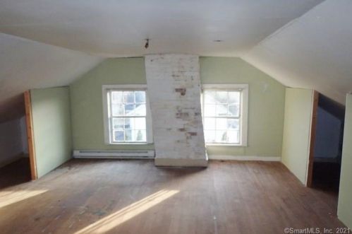 143 Main St, Moosup, CT 06354-1516
