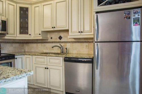 1520 Masters Cir, Delray Beach, FL 33445-5782