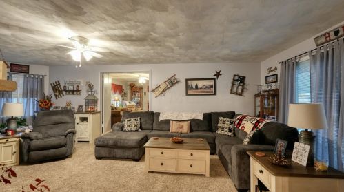 10272 Frd Rd, Cambridge OH  43725-9521 exterior