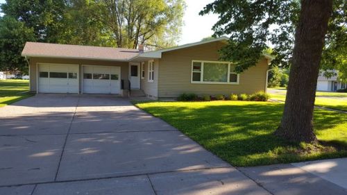 200 Belvidere Ave, Theilman, MN 55945-7823
