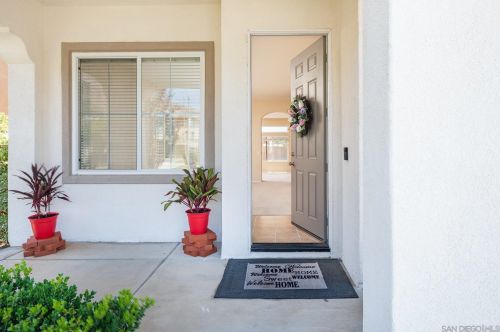 34287 Canyon Rim Dr, Lake Elsinore, CA 92532-2585