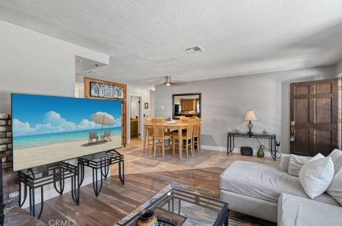 40152 Calle Plana, Santa Clarita CA  91390-1086 exterior