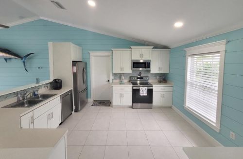 1126 Gaffney Ave, Fort Pierce, FL 34953-6828
