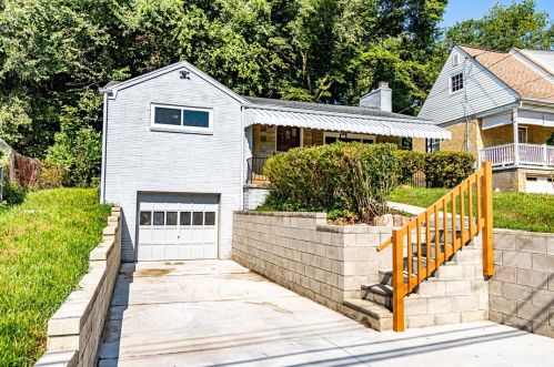 400 Janice Dr, Pittsburgh, PA 15235-3021