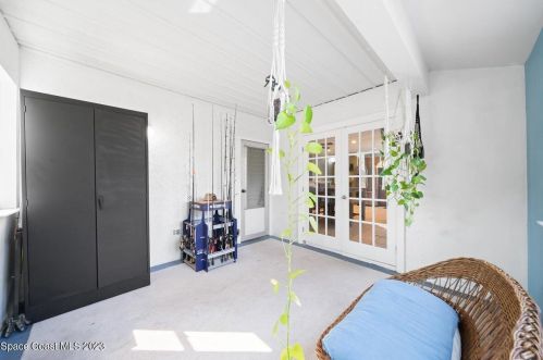 955 Schumann Dr, Sebastian FL  32958-5331 exterior