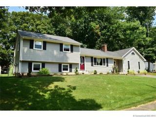 11 Beechwood Rd, Plainville, CT 06062-1523