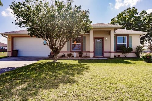 925 1st Pl, Cape Coral, FL 33909-1222