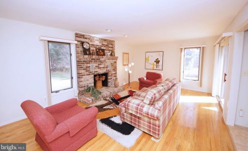 45 Laurel Wood Dr, Trenton NJ 08648 exterior