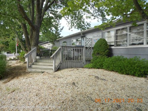 602 Ranger Dr, Lacey NJ  08731-1901 exterior