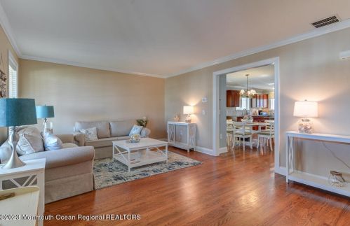 416 Carter Ave, Point Pleasant Beach NJ  08742-4105 exterior