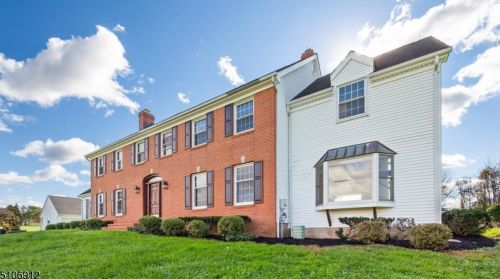 5 Laga Ct, East Amwell Township, NJ 08551-1319