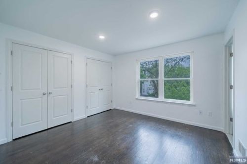 69 13 St, Newark NJ 07107-1108 exterior