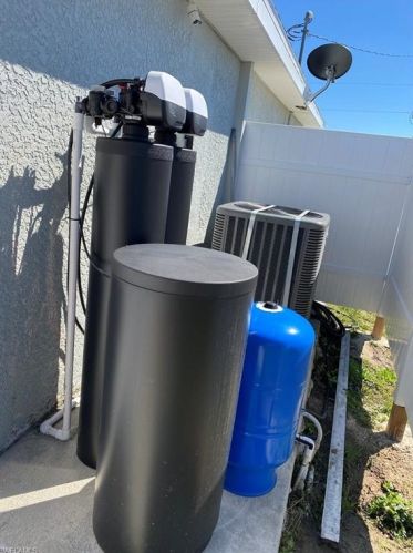 145 Peerless St, Lehigh Acres FL 33974-9455 exterior