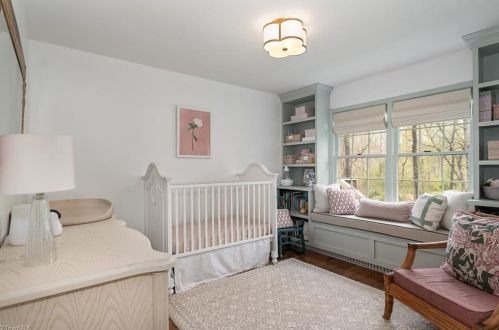 2704 Bardwell Rd, Greensboro NC  27410-8259 exterior