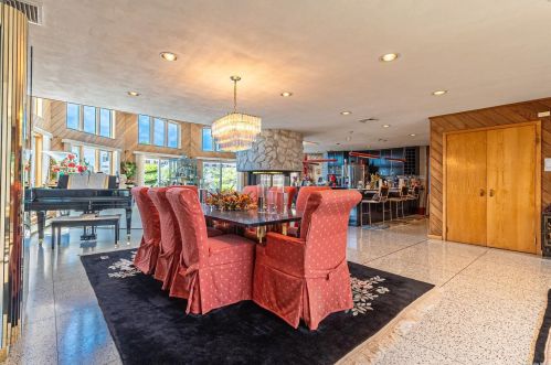 20 Cedar Ln, Babylon NY  11702-3809 exterior