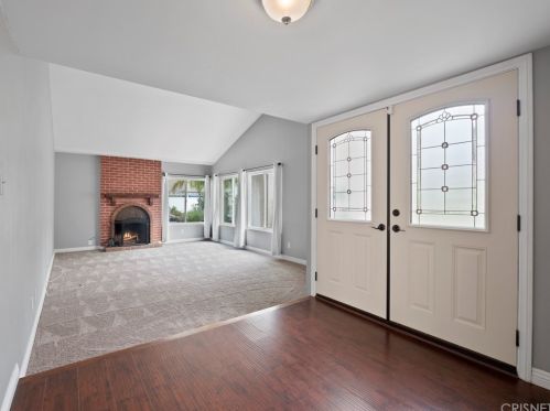 27581 Linda Joyce Dr, Santa Clarita, CA 91350-1722
