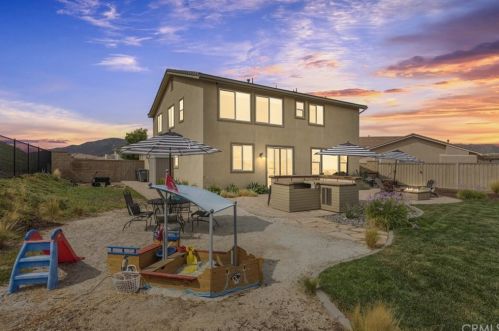 34200 Nandina Ct, Lake Elsinore CA  92532-2954 exterior