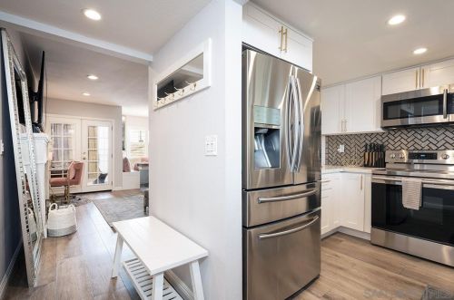 4240 Menlo Ave, San Diego, CA 92115-7822