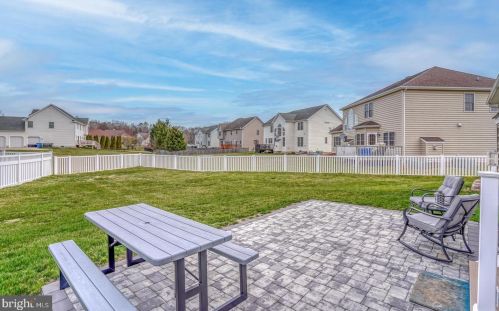 245 Stone Ridge Dr, Dover DE  19901-8205 exterior