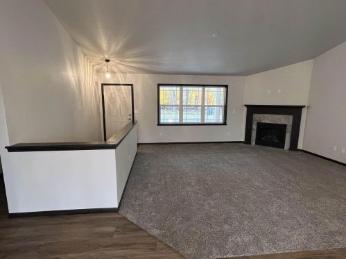 1277 Velsen Rd, Green Bay, WI 54313
