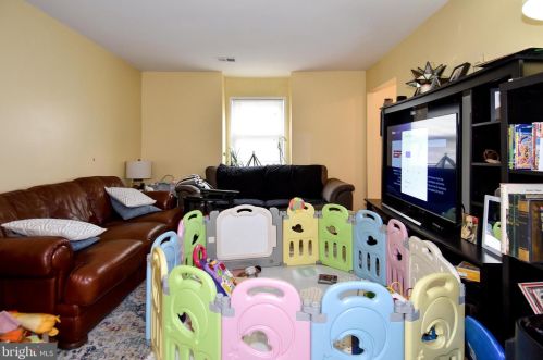 5102 Harford Ln, Springfield, VA 22015-1510