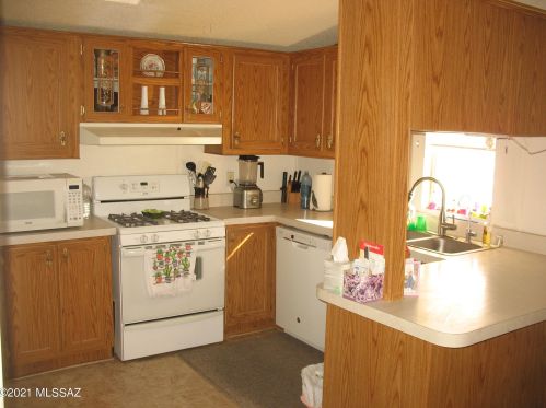 7762 Edgestone St, Tucson, AZ 85735-9051