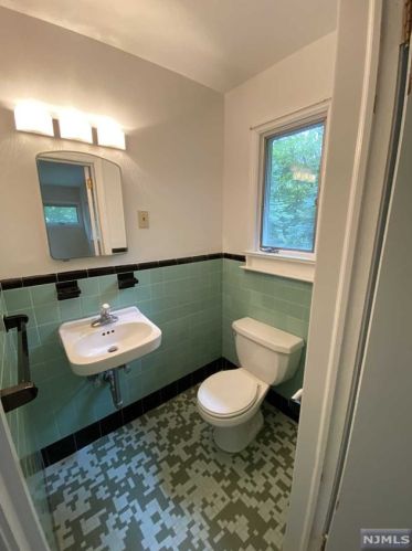 388 Cedar Ave, Ridgewood NJ  07450-5135 exterior