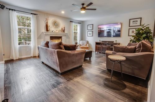 323 Honness Rd, Fishkill NY  12524-2983 exterior