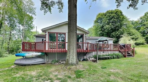 328 Mohican Trl, Mercer PA  16137-9333 exterior