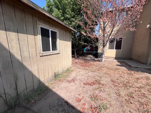 6675 Bruins Ct, Winton CA  95388-9671 exterior