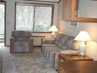 3900 Cotswold Ave, Greensboro NC  27410-9618 exterior