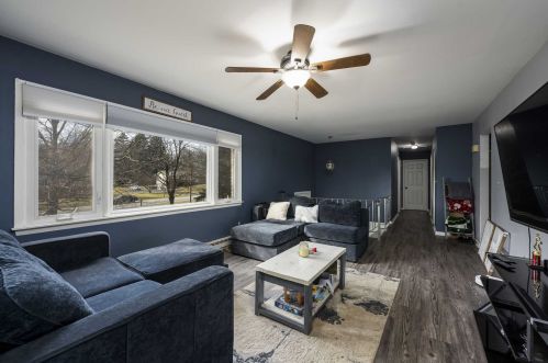 35 Montfort Rd, New Hamburg NY  12590-3520 exterior