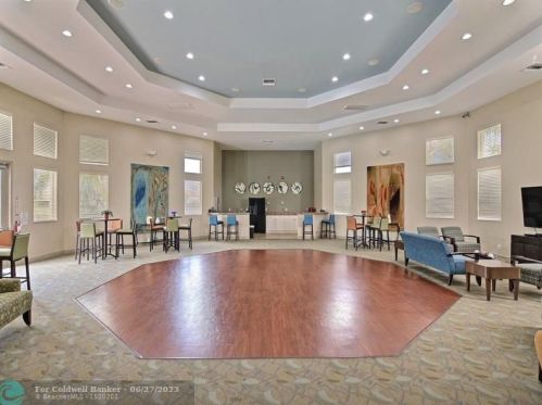 1745 Berkshire Cir, Vero Beach FL 32968-6715 exterior