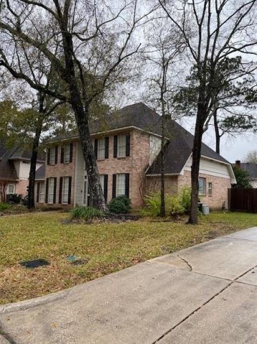 5811 Laurel Caverns Dr, Humble, TX 77345-1834