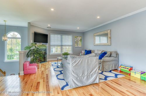 286 Club Dr, Belmar, NJ 07719-9456