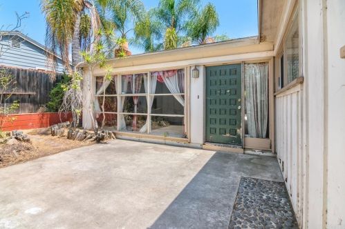 7025 Beagle St, San Diego, CA 92111-4709