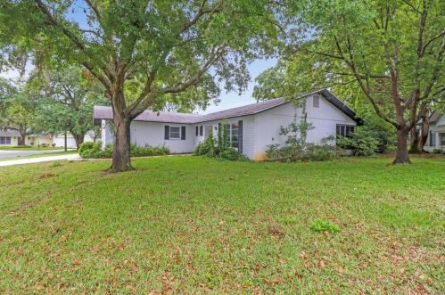 8724 Benton Dr, Port Richey, FL 34668-3002