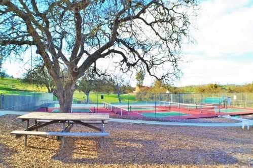 3243 Eagle Point Ln, Lake Nacimiento CA  93446-4130 exterior