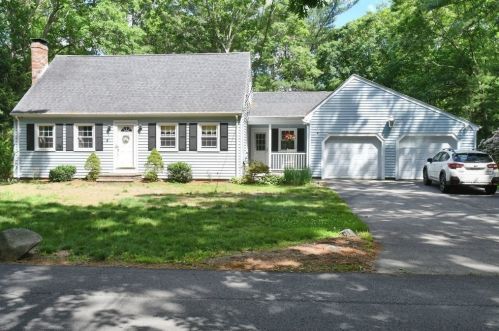 4 Gilmore Rd, Easton, MA 02356-2106