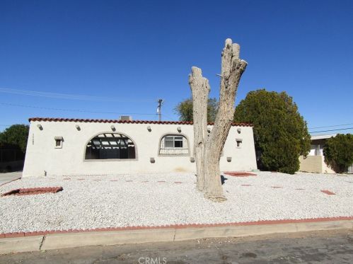 16688 Zenda St, Victorville CA  92395-3936 exterior
