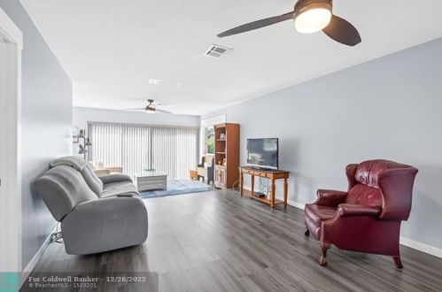506 27th Ln, Boynton Beach, FL 33435-8915