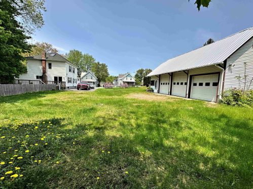 15 Chellis St, Unity NH  03743-2012 exterior